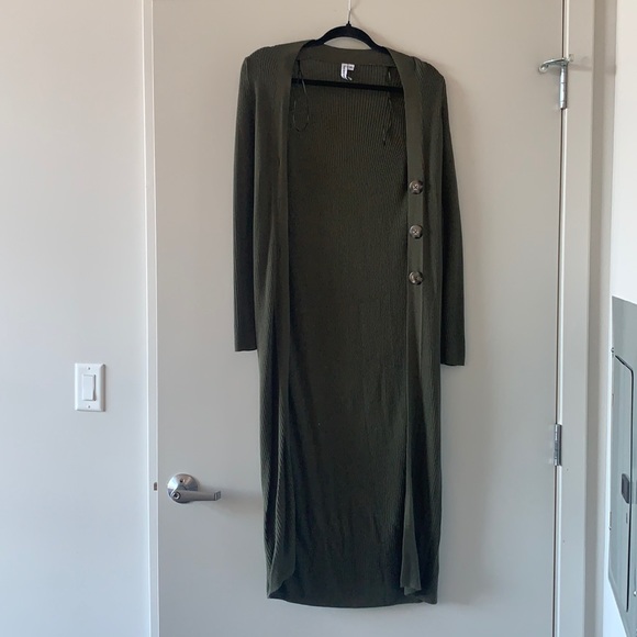 Sweaters - Long olive green cardigan with buttons